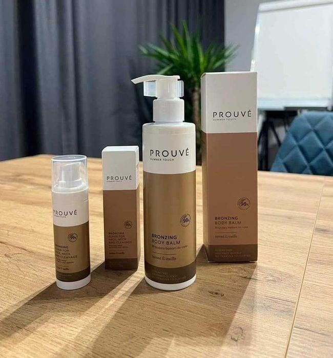 Conjunto Auto Bronzeador para Rosto e Corpo (2 produtos cosmeticos)