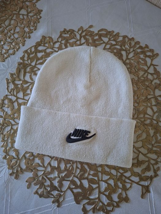 Czapka Nike  biała