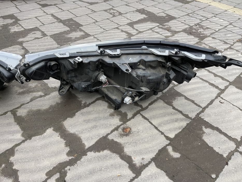 Toyota RAV4 фара перід комплект, лед європа