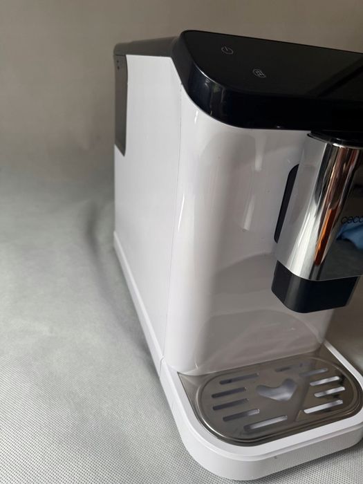 Automatyczny Ekspres Ciśnieniowy Cecotec Cremmaet Macchia 1350 W Biały