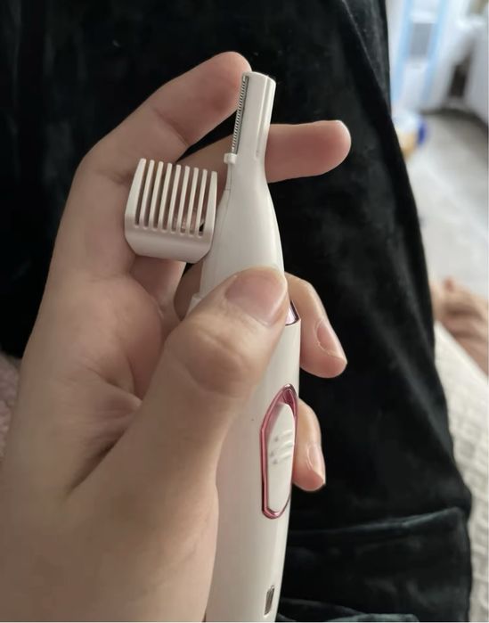 Жіноча єлектро бритва 4в1 COSOUL