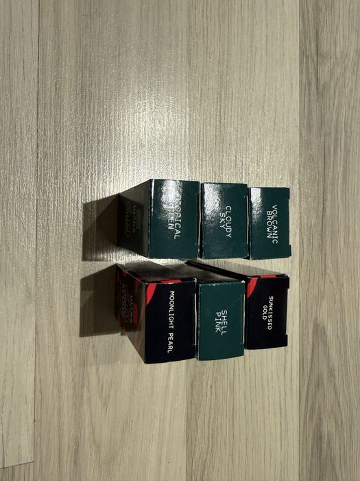 Nowy zestaw sześciu lakierów do paznokci  Avon