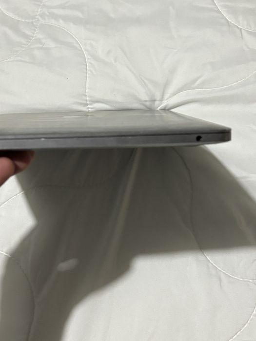 Macbook Pro 2017446616600744437763