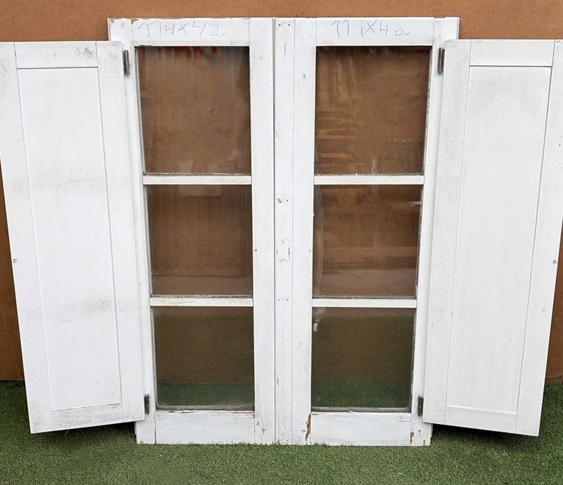 Janelas antigas, diversas, desde 5€ a vinte euros varias tamanhos,