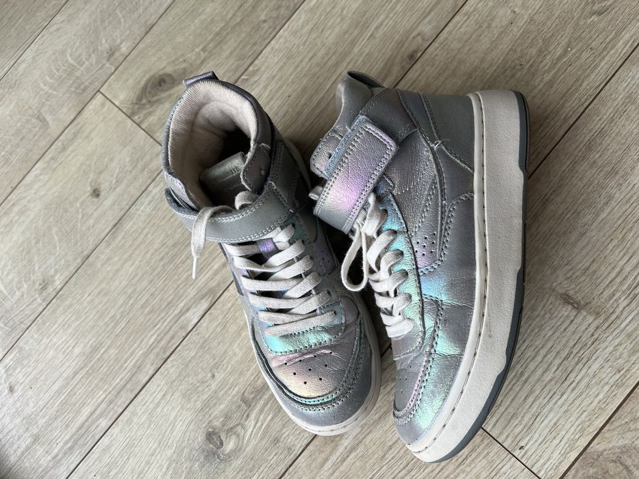 Утеплені шкіряні хайтопи кросівки Zara