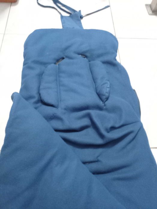 Cobre pés para carrinho de bebé