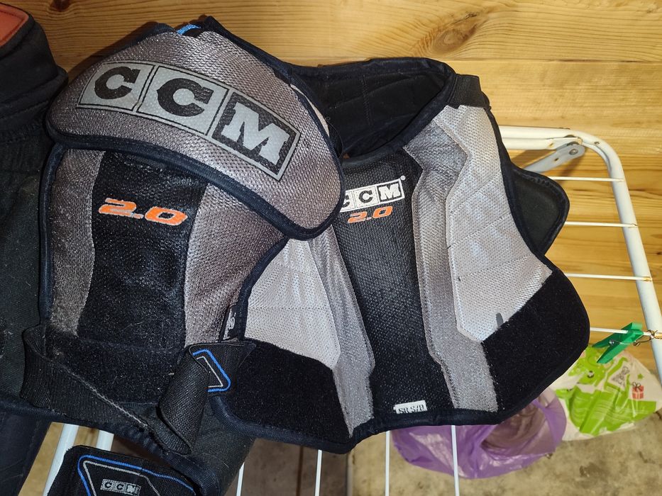 нагрудник, шорты, гетры, налокотники, наколенники, полевые и вратарски