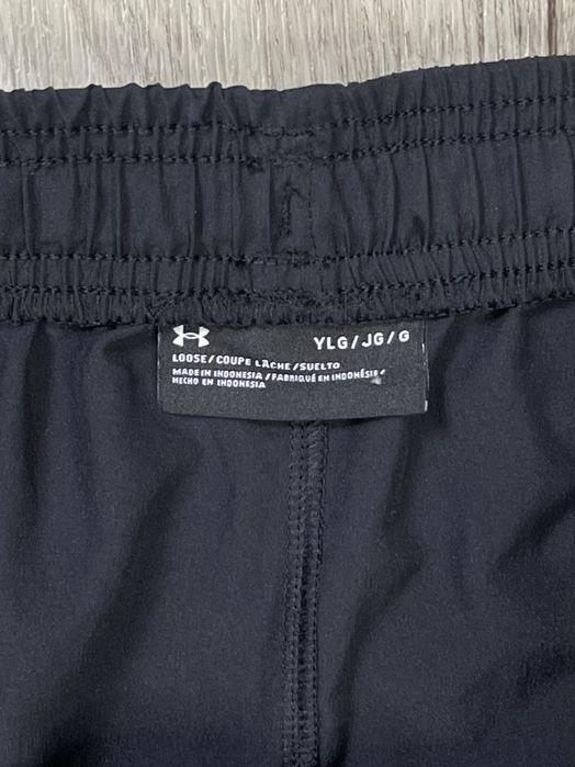 Under Armour шорты L размер 147-158 см подростковые черные оригинал