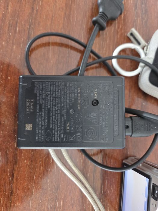 Máquina fotográfica Sony DSC -W80