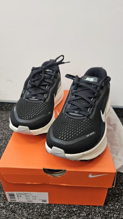 Nike Vomero 18 roz40