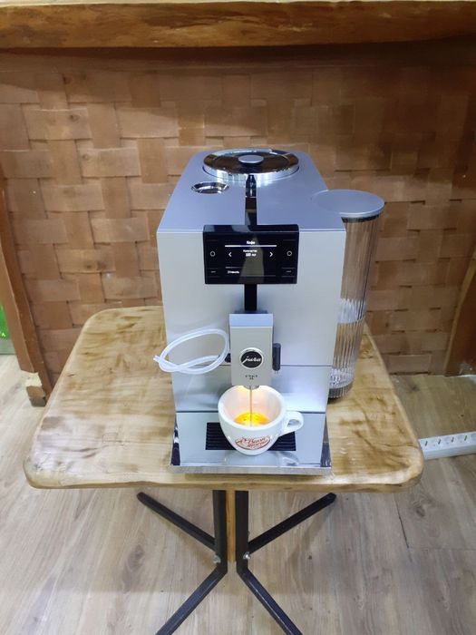 Кавоварка Jura Ena8 Red з гарантією від сервісу кавомашина