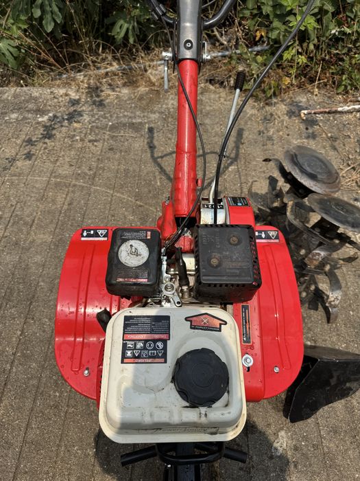 Motoenxada  em bom estado