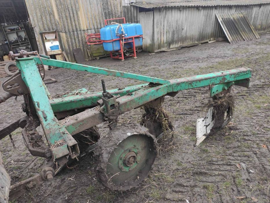 Плуг 3,35 леміші  поклепані з долотами