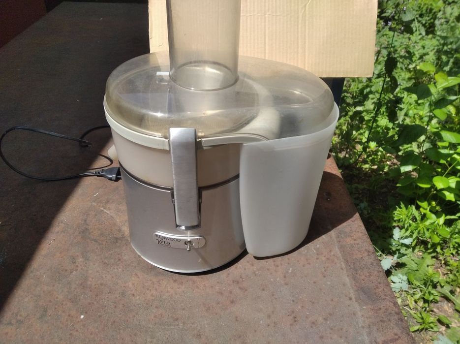 Соковыжималка Kenwood 850W.