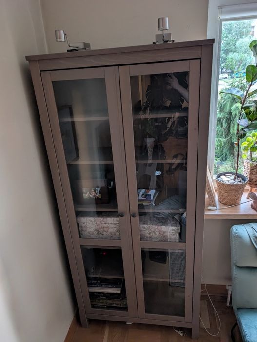 Witryna Ikea Hemnes szary braz