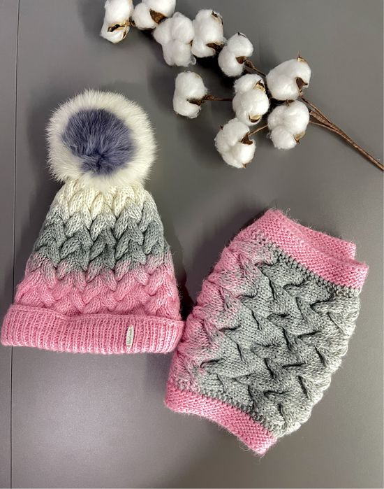 Вязаний набір шапка і шарф