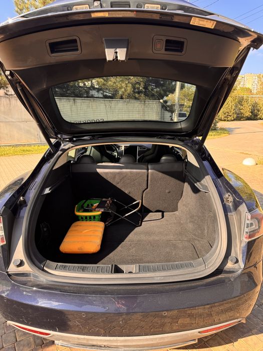 Tesla model s P85+. 2013