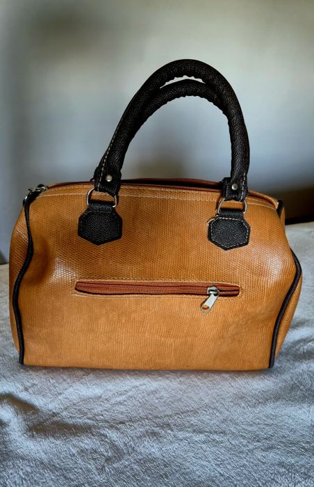 Mala médio porte camel