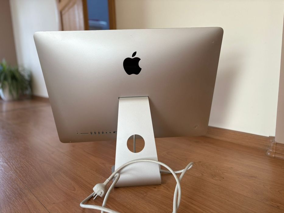 Apple iMac 21,5” i5 | 8GB RAM | 1TB | macOS Catalina