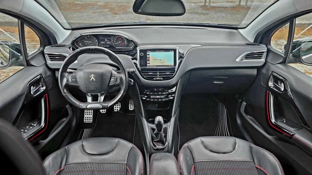 Peugeot 208 GT LINE versão 1.2 pure tech S