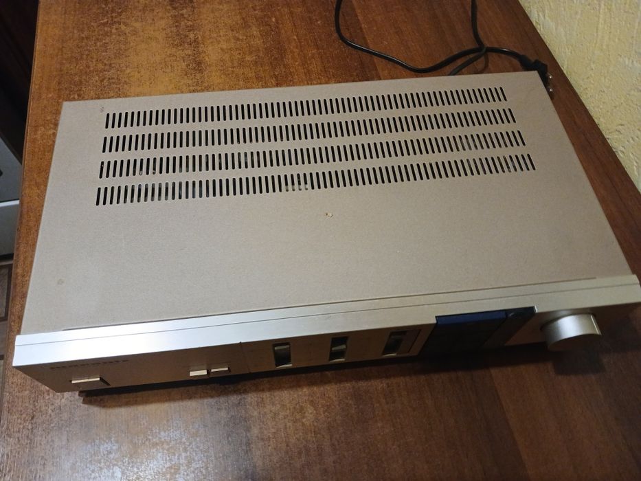 Усилитель Marantz PM 240