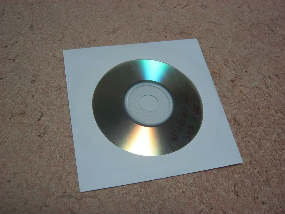 Диск Виндовс ХР  (Windows XP)