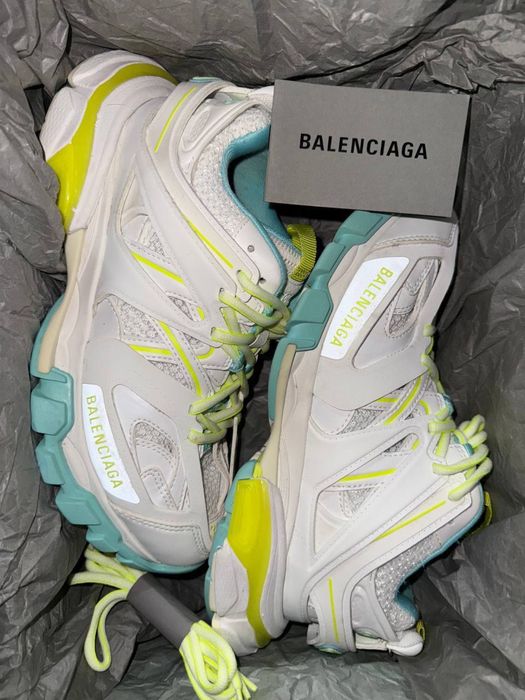Balenciaga track