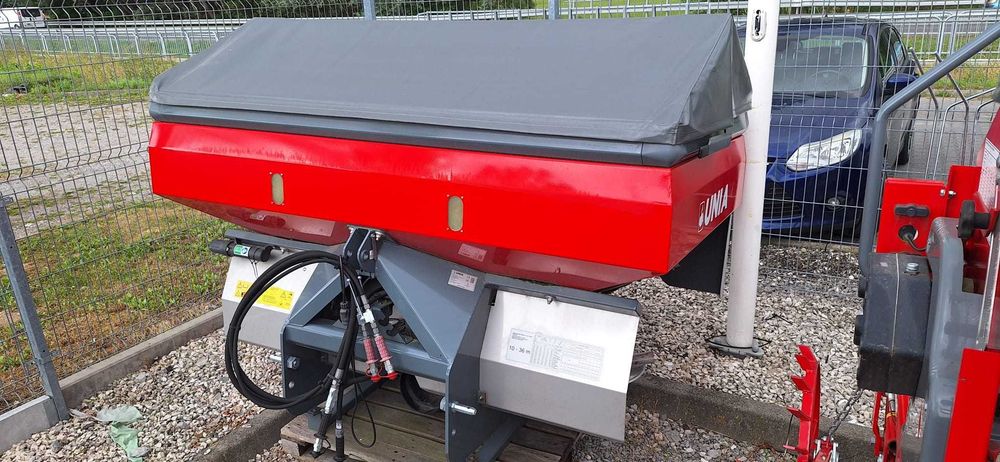 Rozsiewacz nawozów Unia MXL 1200