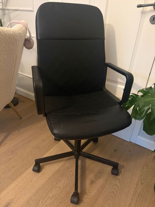 Krzesło obrotowe do biurka czarne Ikea