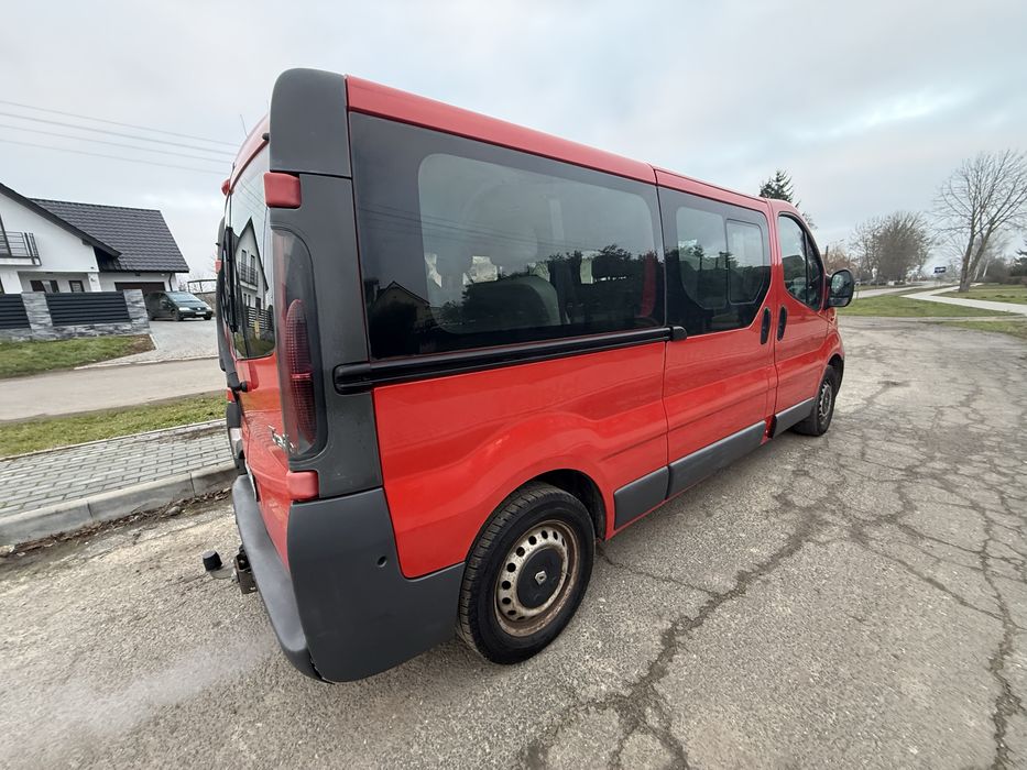 Renault Trafic 1.9 td 9- osobowy
