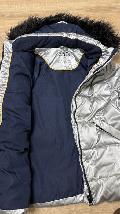 Куртка Zara 134 см 9 років