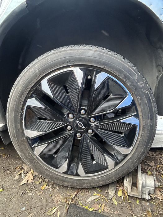 Диски резина Chevrolet Blazer ev es 21