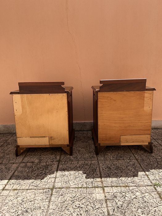 2 Mesas de Cabeceira em Madeira – Qualidade e Robuste