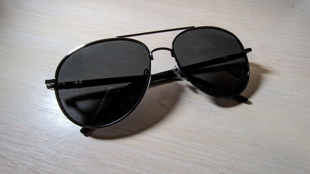 Сонцезахисні окуляри нові