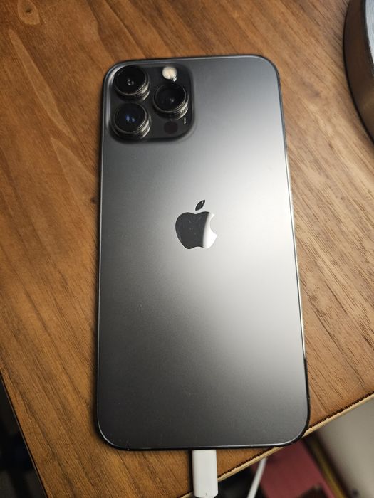 Iphone 13 Pro Max para peças (bloqueado)