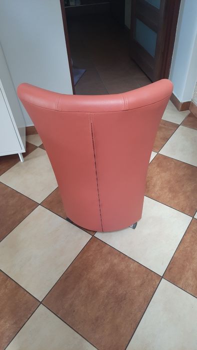 Pufa z oparciem-bikolor