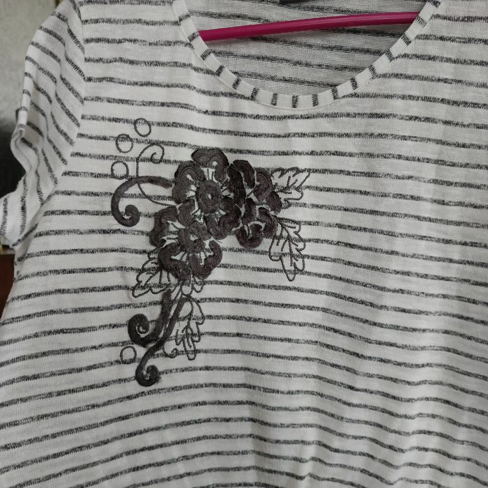 Продаю жіночу кофтинку