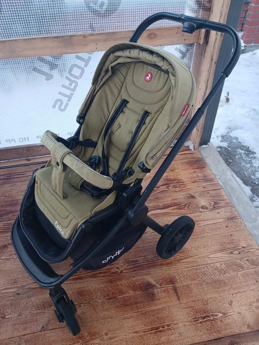 Продам в гарному стані прогулянкову коляску Carello Epicao