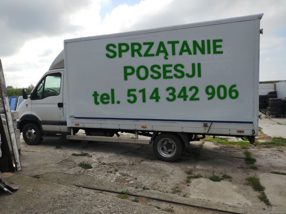 Sprzątanie posesji, opróżnianie mieszkań, piwnic i strychów.