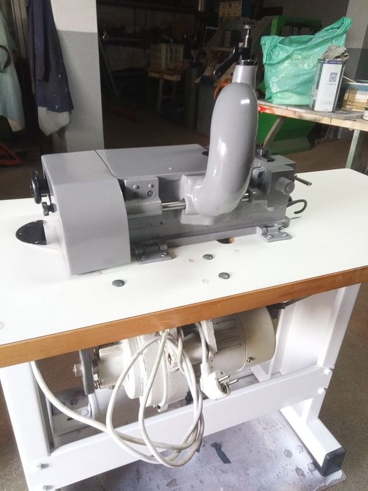 Máquina de facear pele