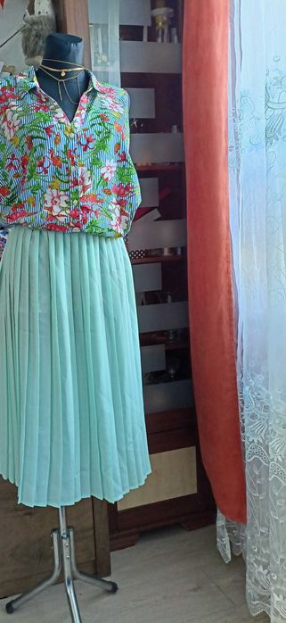 Spódnica plisowana kolor miętowy w pasie gumka  r18 Classic Collection