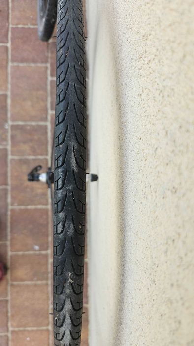 Koła szosowe B'TWIN AERO 28 z oponami Vittoria
