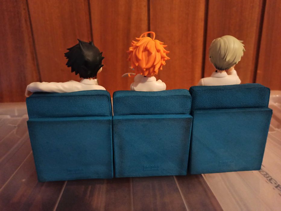 The Promised Neverland - Figuras Emma, Norman e Ray