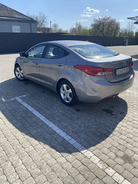 Hyndai Elantra 1.8 бензин