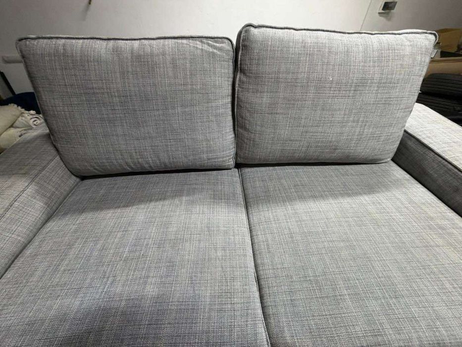 Диван для вітальні