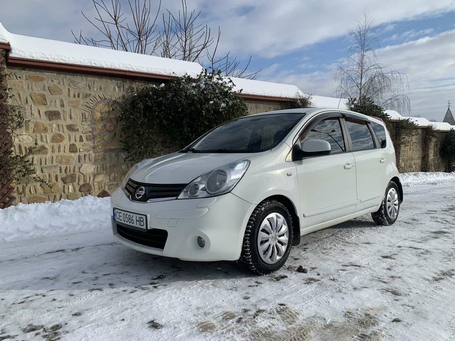 Продам Nissan Note з автоматичною КПП