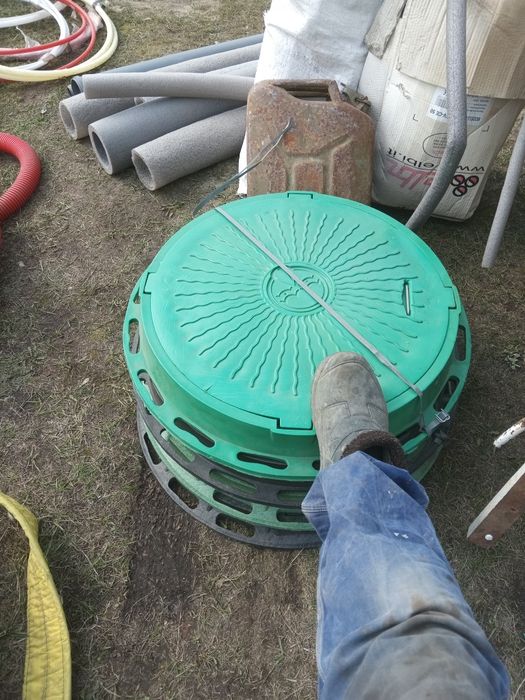 Продам люки канализационни