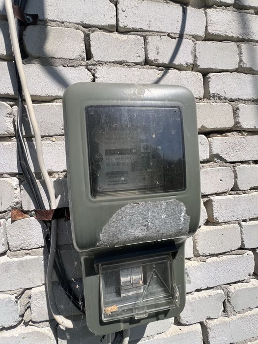 Продаж цегляного будинку
