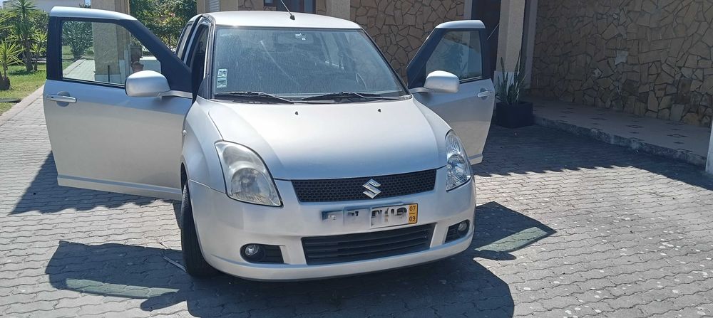 Automóvel Suzuki Swift 1.3 2007