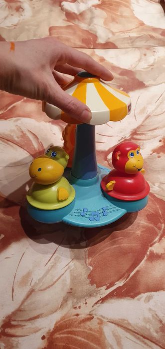 Дитяча карусель з 3ма неваляшками